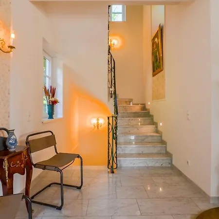 Villa Victoria By Landluft *