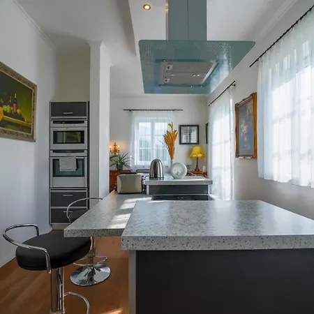 Villa Victoria By Landluft *