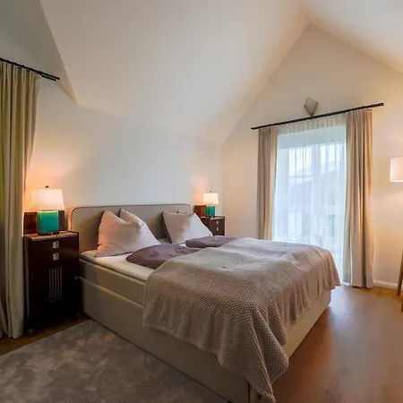 Victoria By Landluft