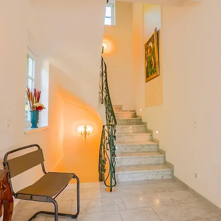 Victoria By Landluft Villa