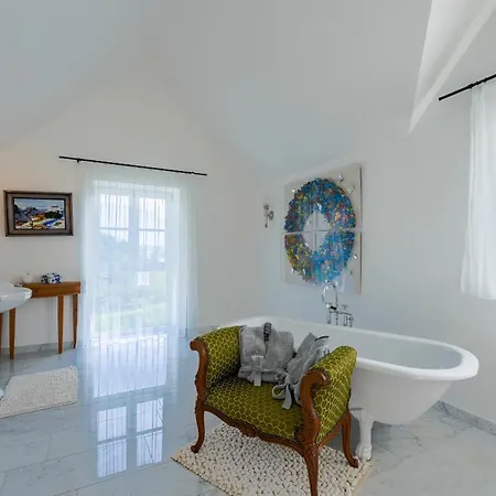 Victoria By Landluft Villa