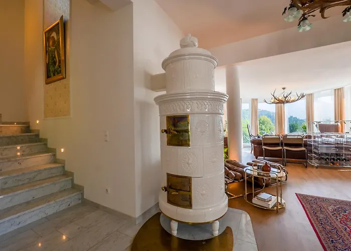 Victoria By Landluft *