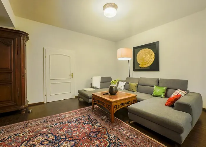 Victoria By Landluft